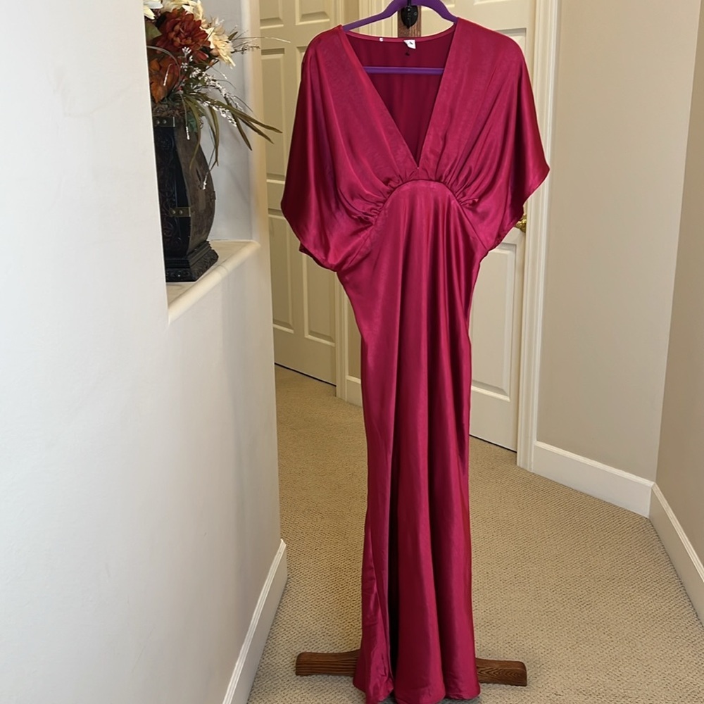 Petal & Pup Ruby Wine Maxi Dress nwot